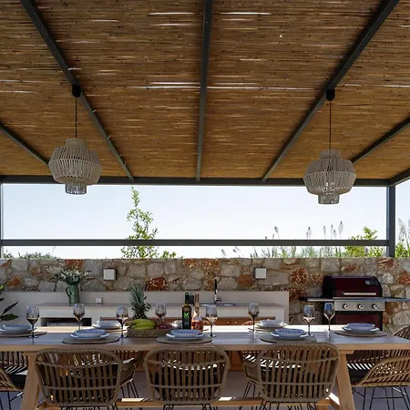 Quiet Aviana,garden, Heated Pool,bbq,jacuzzi Gerani (Chania)