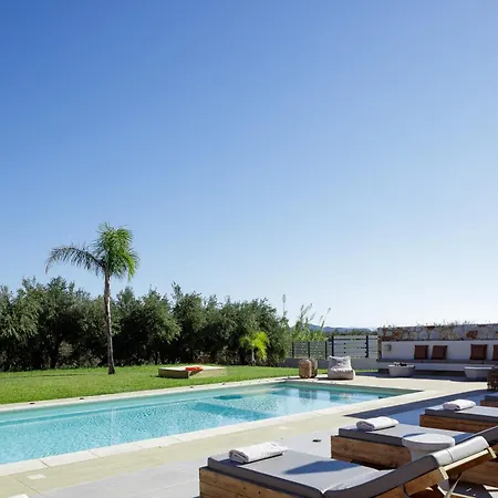 Quiet Aviana,garden, Heated Pool,bbq,jacuzzi