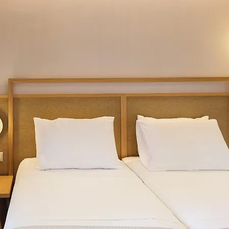 Quiet Aviana,garden, Heated Pool,bbq,jacuzzi Villa