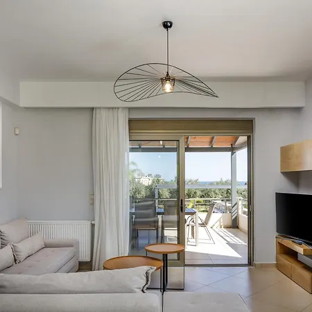 Quiet Aviana,garden, Heated Pool,bbq,jacuzzi Villa