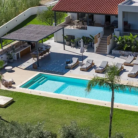 فيلة Quiet Aviana,garden, Heated Pool,bbq,jacuzzi *